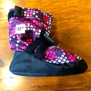 MEC Toaster Booties - Infants size M